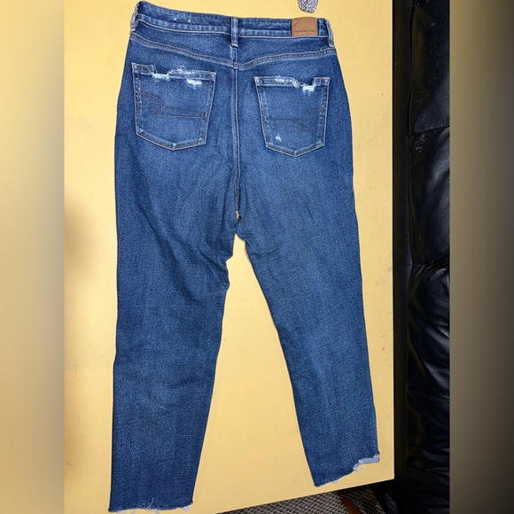Women’s American Eagle Jeans - Picture 2 of 4